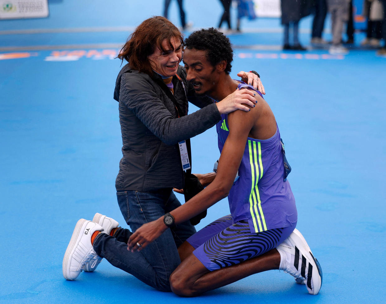 Yomif Kejelcha breaks men's halfmarathon world record by one second