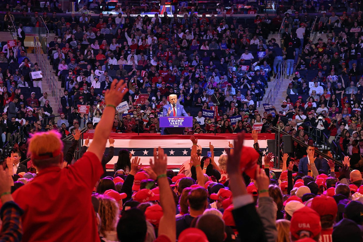 Trump rally at Madison Square Garden features offensive, crude ...