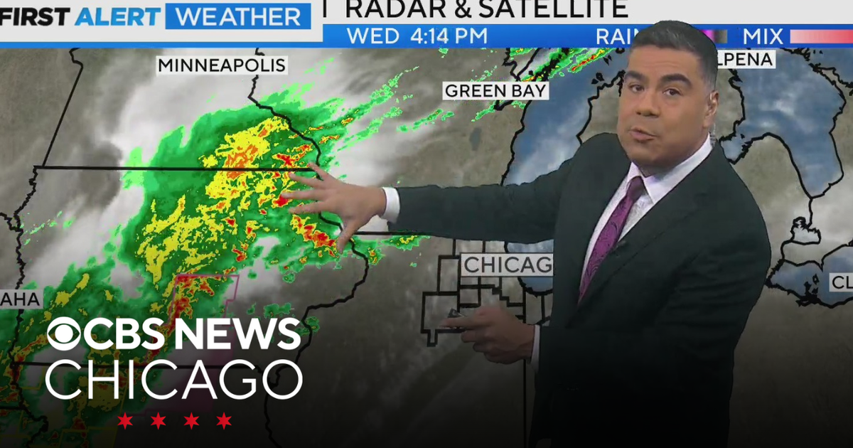 Rainy weather, more wind coming for Chicago on Halloween - CBS Chicago