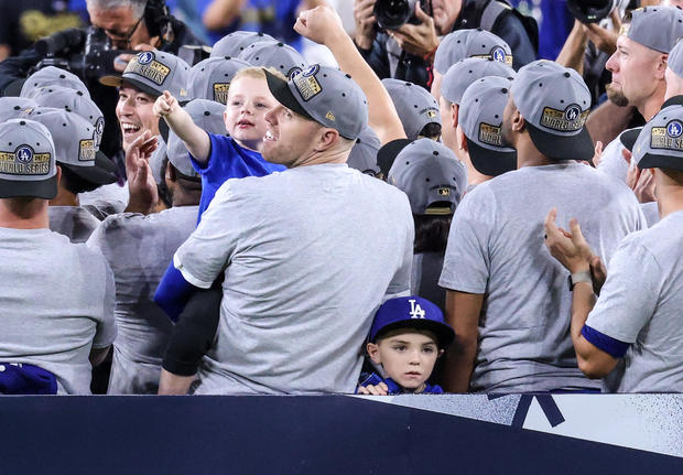 Dodgers Mets in game six of the nlcs at dodger stadium. 