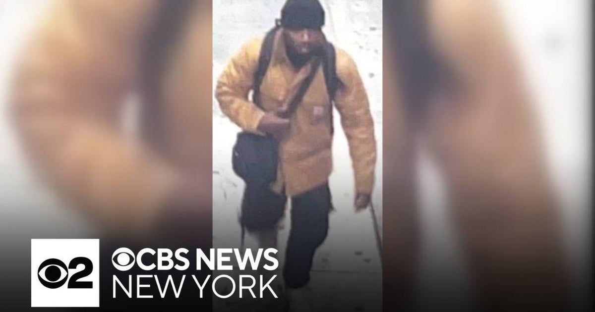 Woman found unconscious in front of NYC hotel - CBS New York