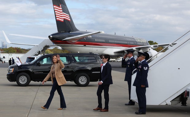 Η υποψήφια για την προεδρία των Δημοκρατικών Καμάλα Χάρις πραγματοποιεί συγκέντρωση στη Σάρλοτ της Βόρειας Καρολίνας