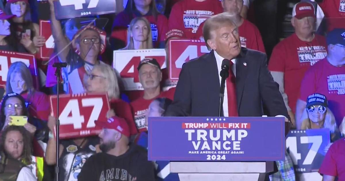 Trump speaks at campaign rally at Macomb Community College