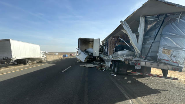 Interstate Highway 5 crash, Coalinga 