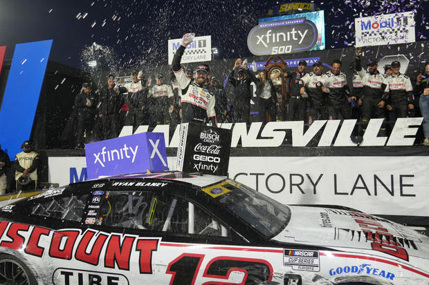 NASCAR Martinsville Auto Racing 