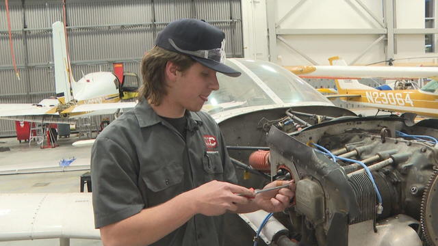 ccic-airplane-mechanics-ap-raw-01-concatenated-154637-frame-75566.jpg 