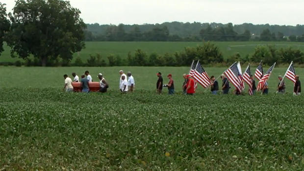 sandy-wills-procession-wide.jpg 