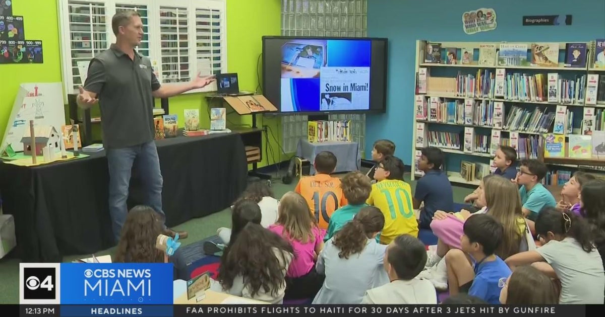 CBS Miami’s Dave Warren talks weather as teacher for a day at Weston school