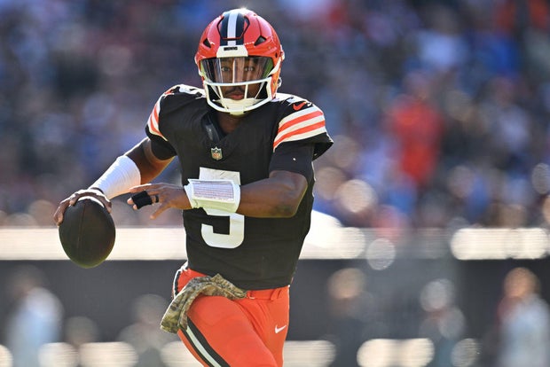 Los Angeles Chargers v Cleveland Browns