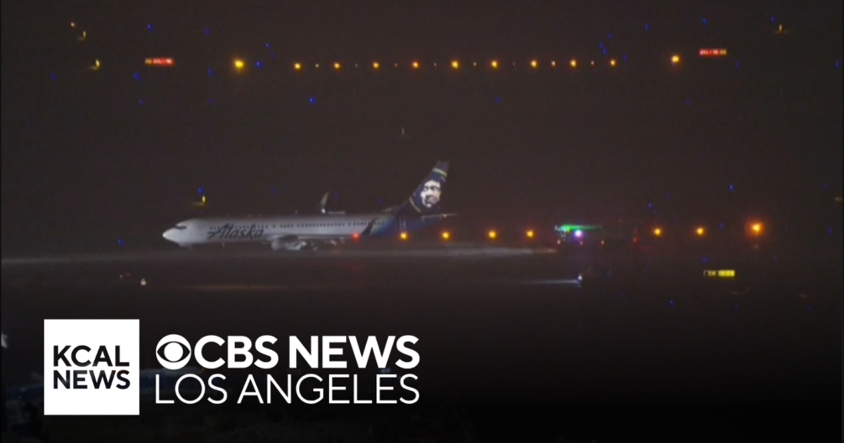 Alaska Airlines flight makes emergency landing at LAX - CBS Los Angeles