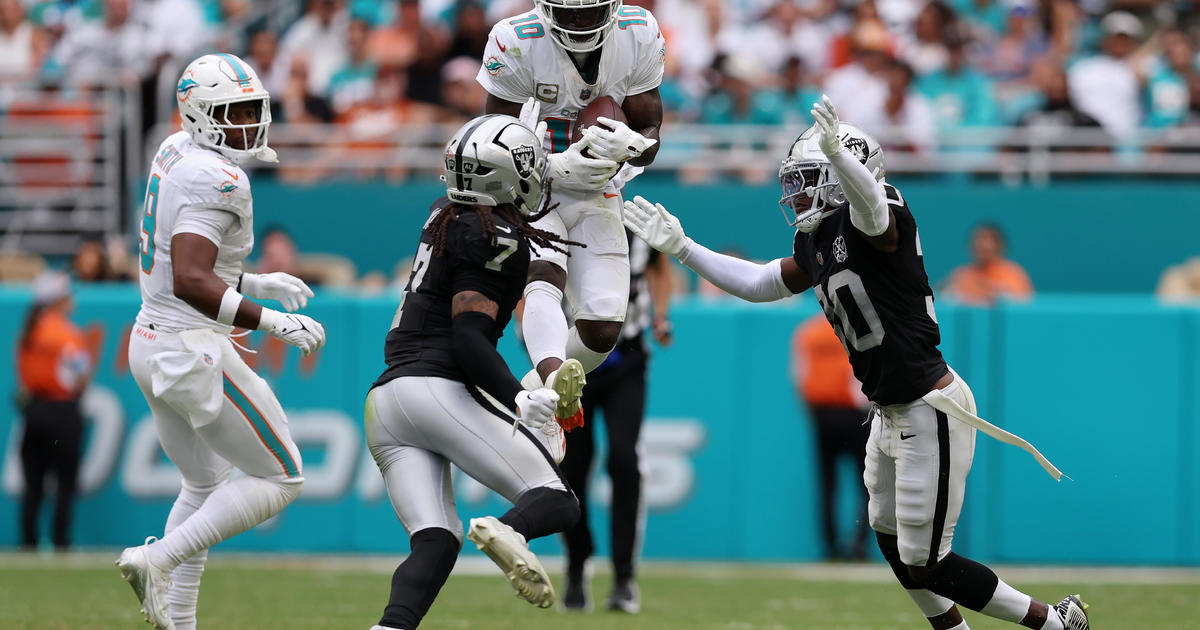 Miami Dolphins defeat Las Vegas Raiders 34-19