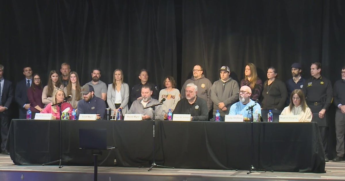 Oxford families demand new investigation into deadly shooting - CBS Detroit