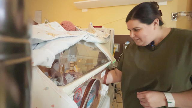 Lauren Krut visiting her daughter Charlotte in the NICU at Virtua Voorhees Hospital 