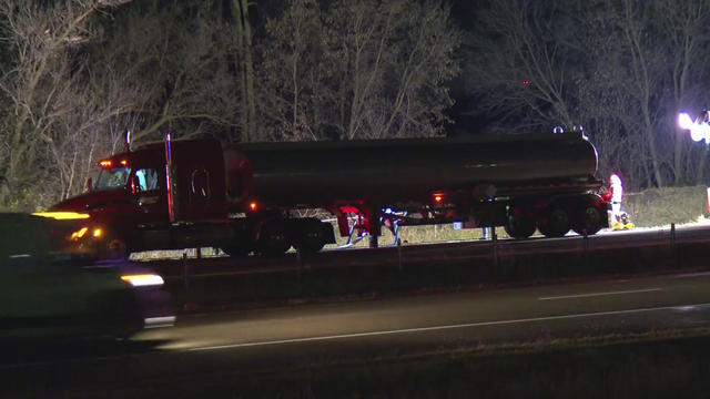 tanker-truck-overturns-on-35w-in-lino-lakes.jpg 