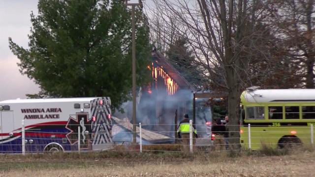 10p-vo-winona-barn-fire-wcco6jjk.jpg 