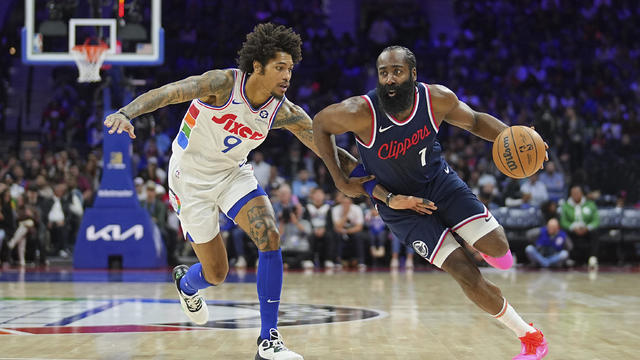 Los Angeles Clippers v Philadelphia 76ers 