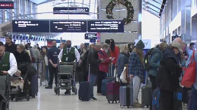 TSA expects record number of people to fly days before Thanksgiving 