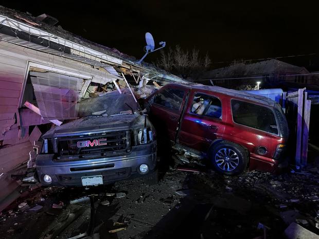 aurora-vehicle-into-building-aurora-fire-rescue.jpg 