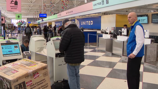 ohare-airport-workers.png 