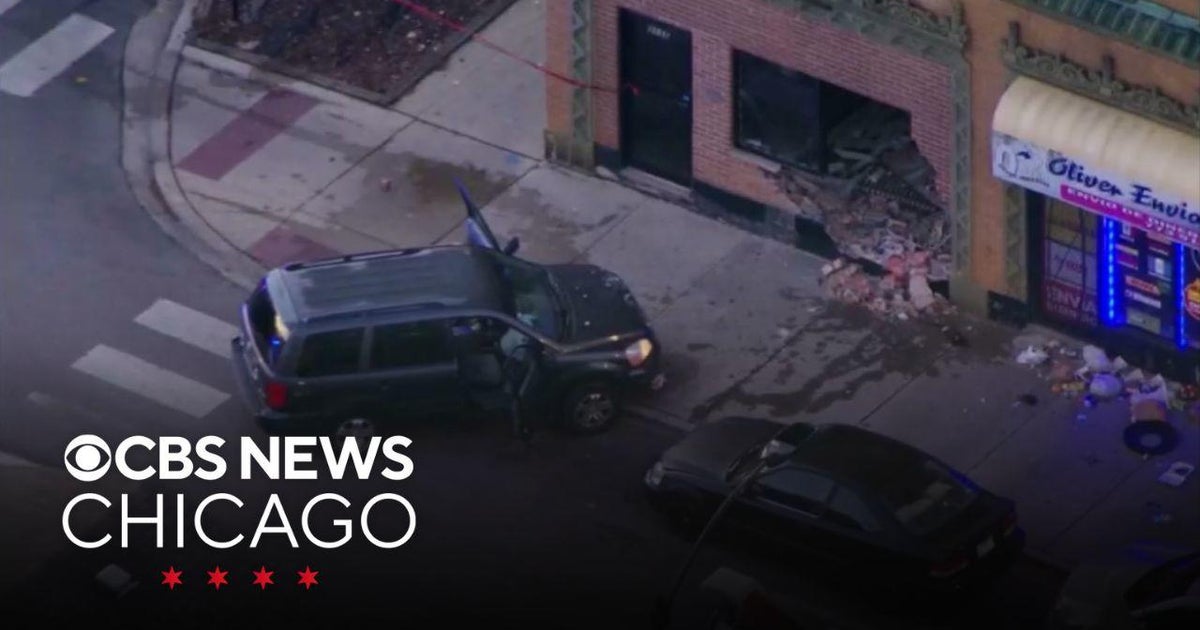 Man shot while driving, crashes into building in Gage Park - CBS Chicago