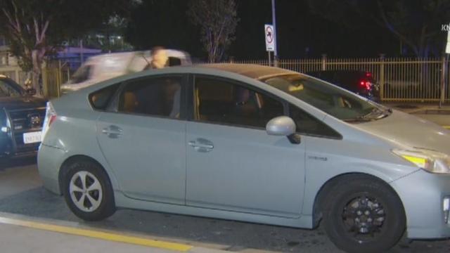 prius-hit-by-gunfire.jpg 