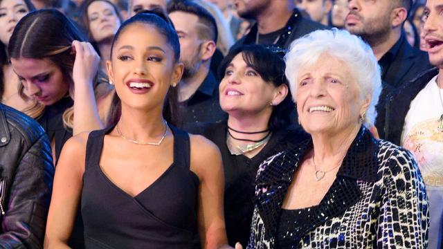 ariana-grande-nonna.jpg 