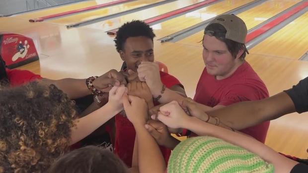 cedar hill hs bowling team 