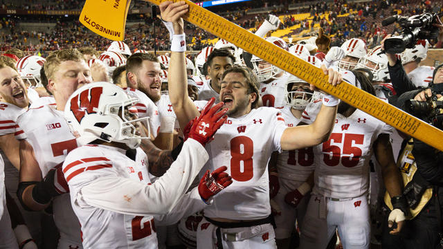 COLLEGE FOOTBALL: NOV 25 Wisconsin at Minnesota 