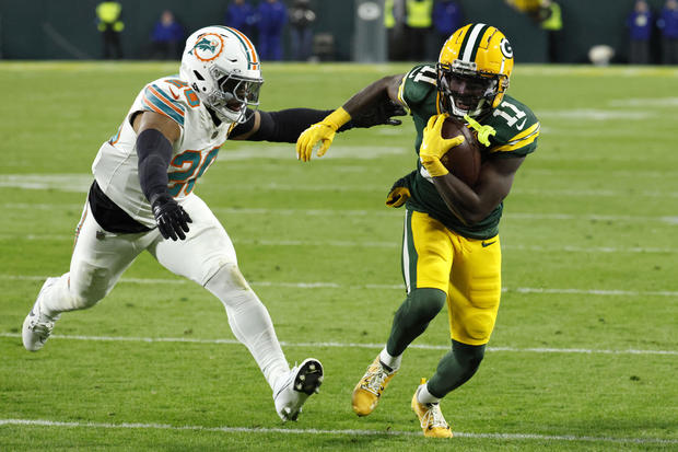 Dolphins Packers Football 