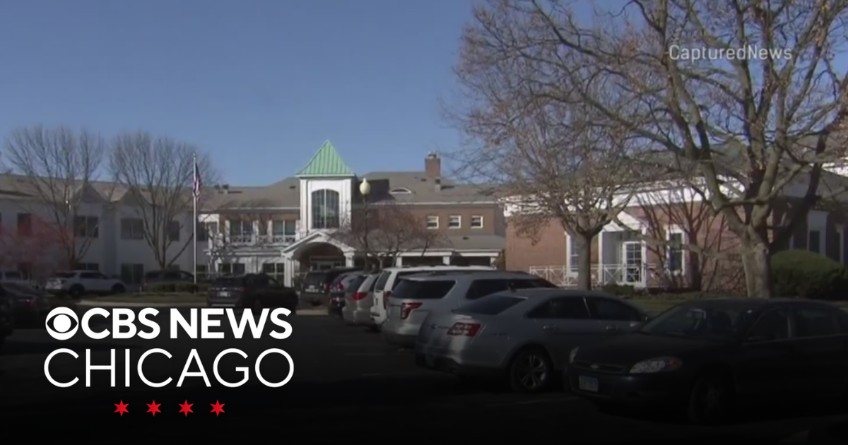 St. Charles, Illinois police fatally shoot chainsawwielding man at