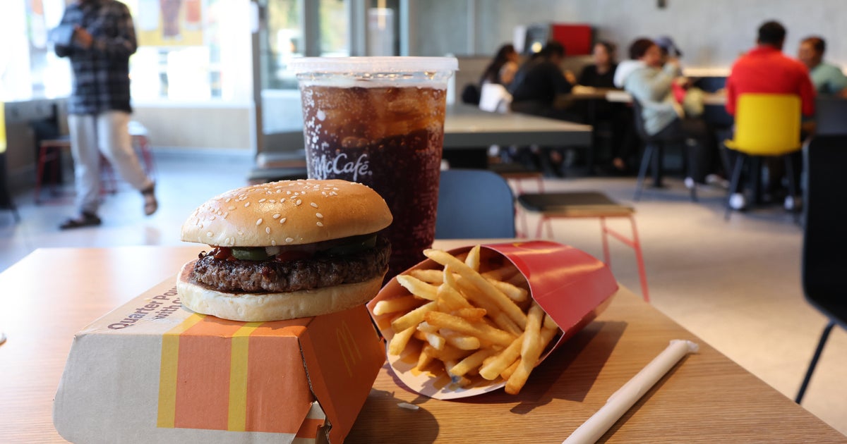 FDA finds little handwashing, dirty equipment at McDonald’s supplier linked to E. coli outbreak FDA finds little handwashing, dirty equipment at McDonald’s supplier linked to E. coli outbreak