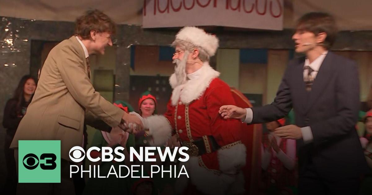 Cherry Hill High School East students give sneak peek of "Miracle on 34th Street"