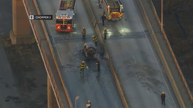 platt-bridge-car-fire-philadelphia-today.jpg 