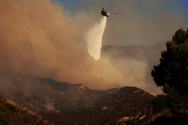 TOPSHOT-US-ENVIRONMENT-FIRE-MALIBU