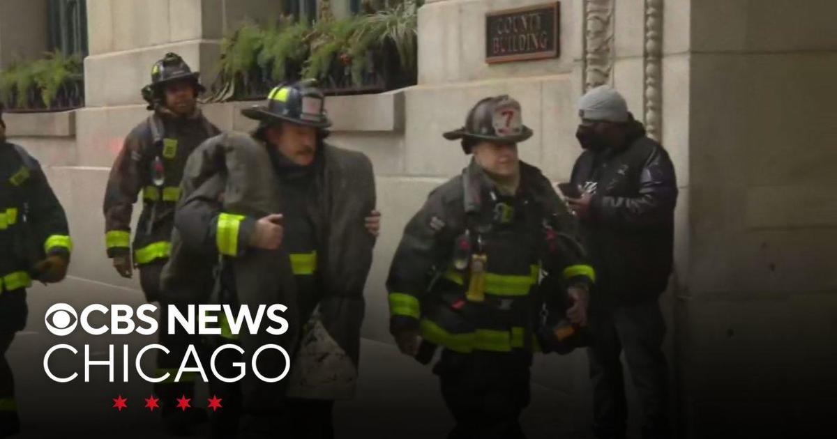 City Hall, County Building evacuated after small fire - CBS Chicago