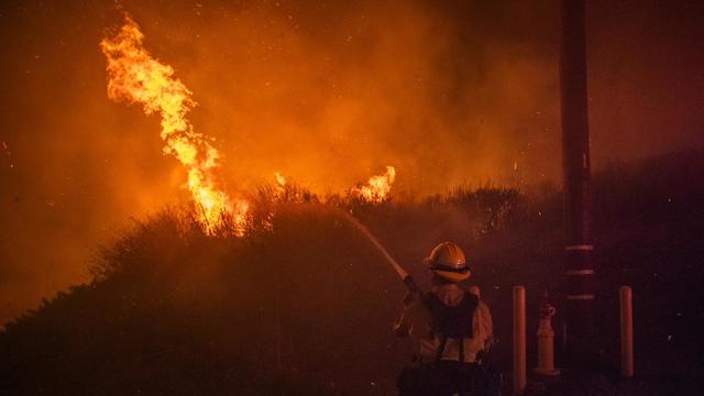 Franklin Fire Spreads Quickly 5 Miles North Of Downtown Malibu 