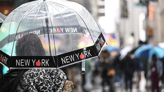 Tropical Storm Ophelia continues to soak NYC 