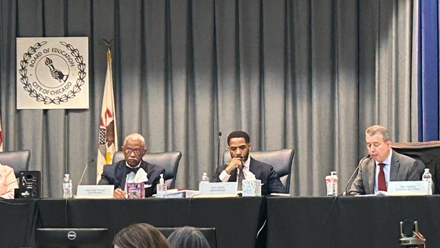 chicago-school-board-processed-134f3b2f-06db-42bb-9f41-e8b956884430.jpg 