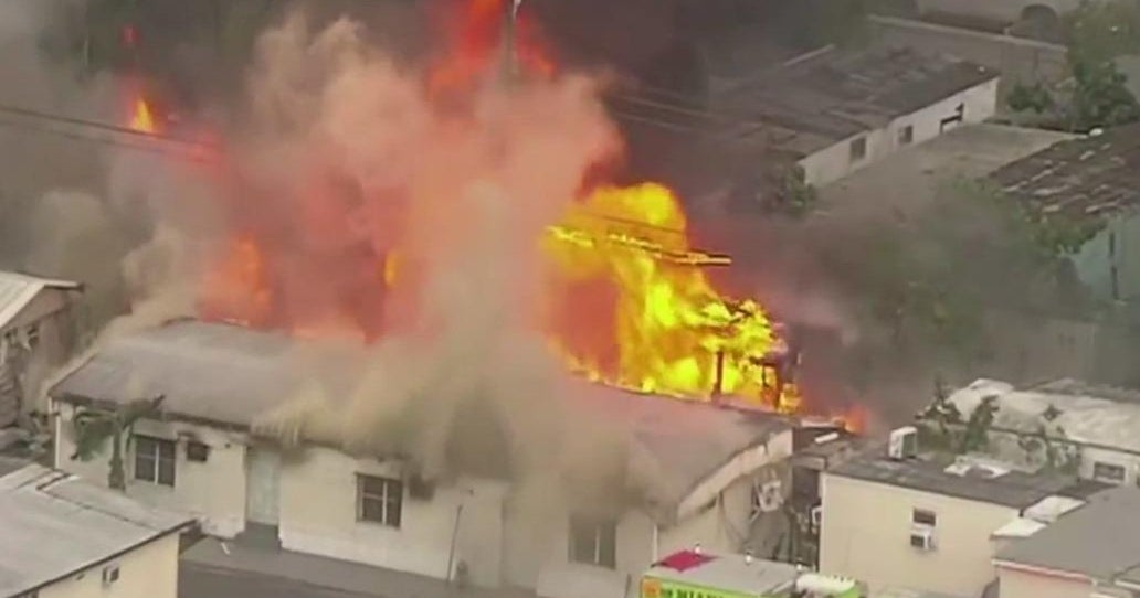 Two mobile homes destroyed in massive fire at NW Dade trailer park Two mobile homes destroyed in massive fire at NW Dade trailer park