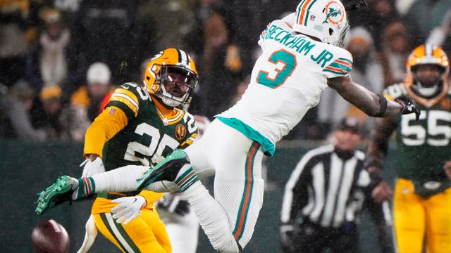 Dolphins Packers Football 