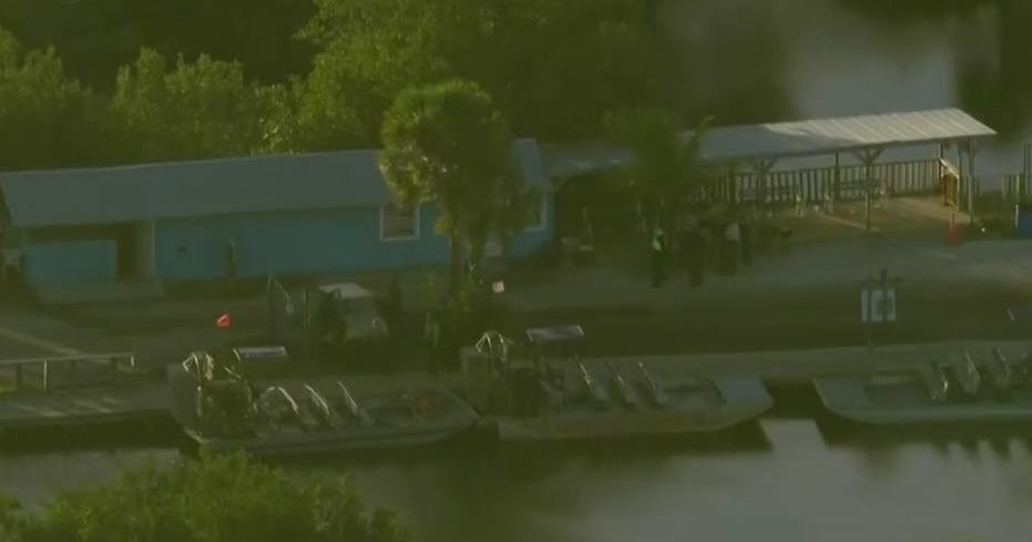 At least 16 hurt after 2 airboats crash in Florida Everglades - CBS Miami