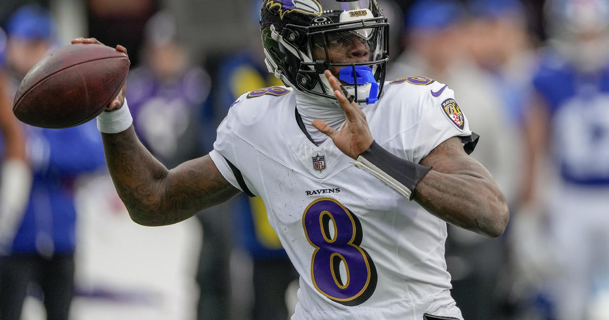 Lamar Jackson’s five touchdown passes lead Baltimore Ravens over NY Giants, 35-14