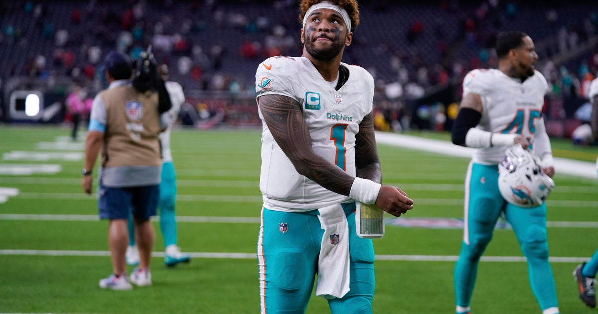 Dolphins poorest offensive output came when they could least afford it Dolphins poorest offensive output came when they could least afford it