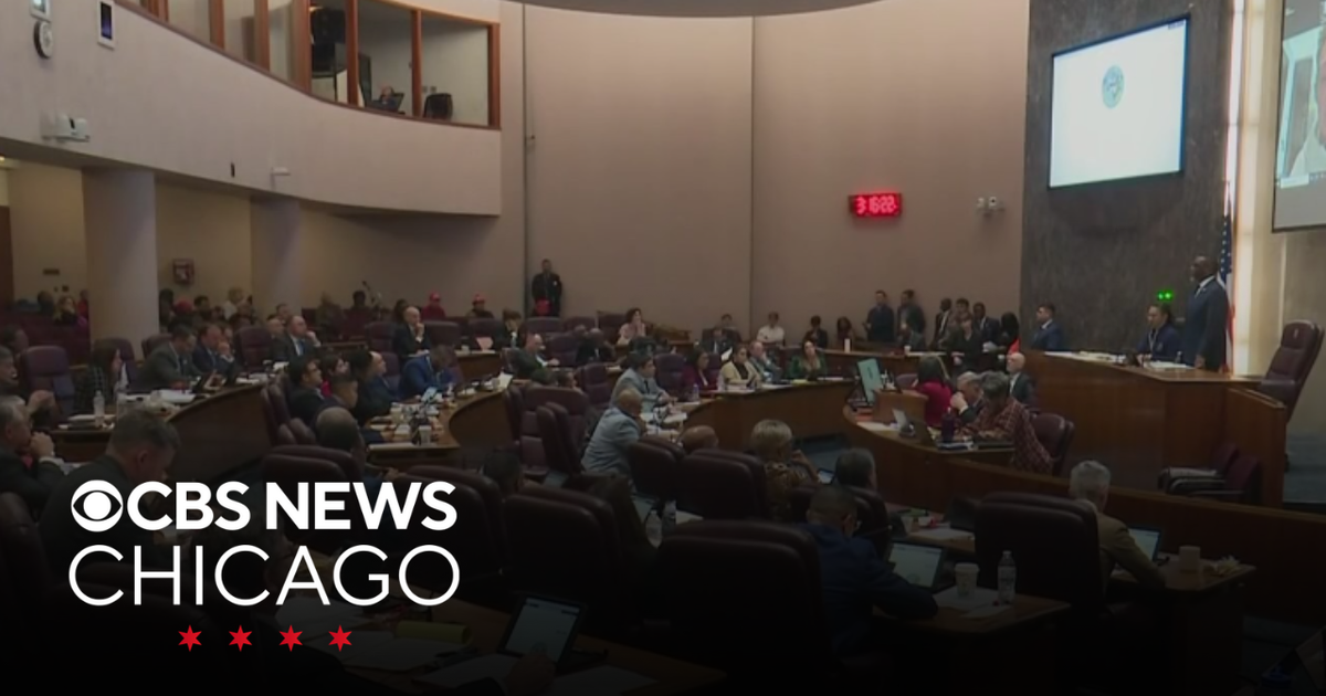Chicago City Council approves 2025 budget - CBS Chicago