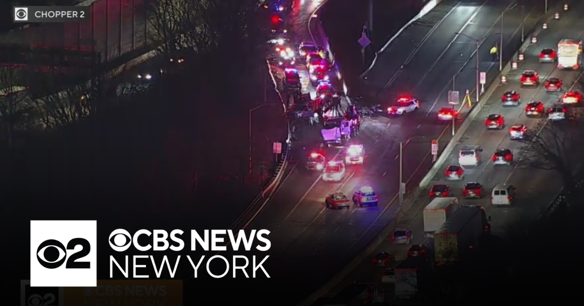 Source image for "Chopper 2 over fatal LIE crash for Wednesday commute"