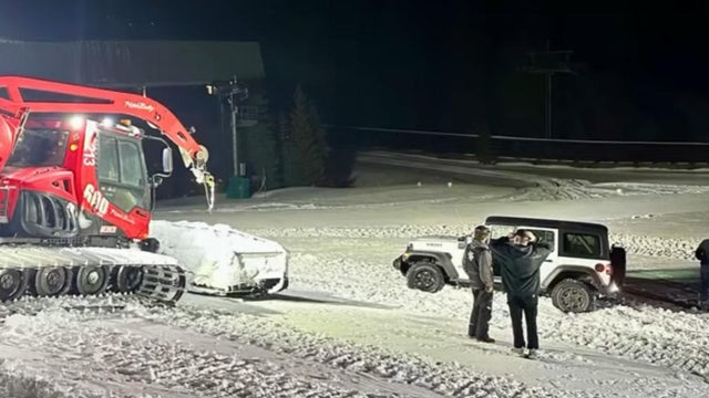 northstar-resort-stranded-jeep-121724.jpg 
