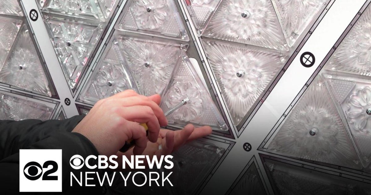 Pieces of Times Square ball given away with preparations underway for ...