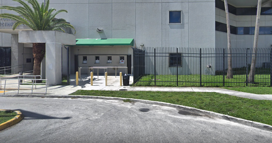 Former Miami-Dade corrections officer accused of helping smuggle drugs into jails Former Miami-Dade corrections officer accused of helping smuggle drugs into jails
