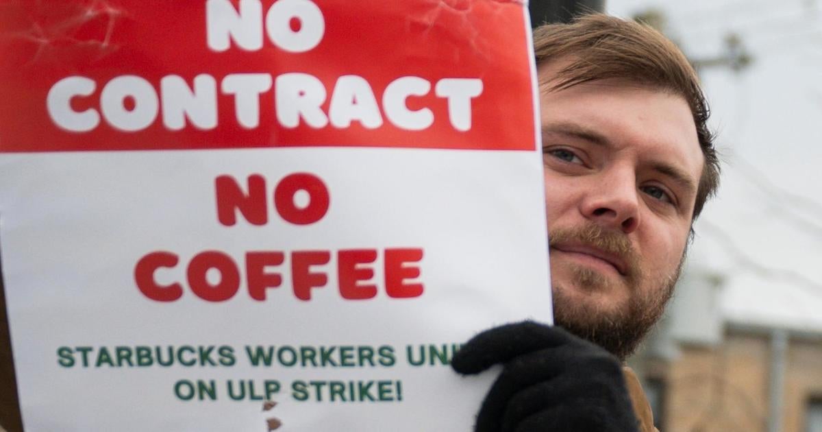 Starbucks workers on strike days before holidays