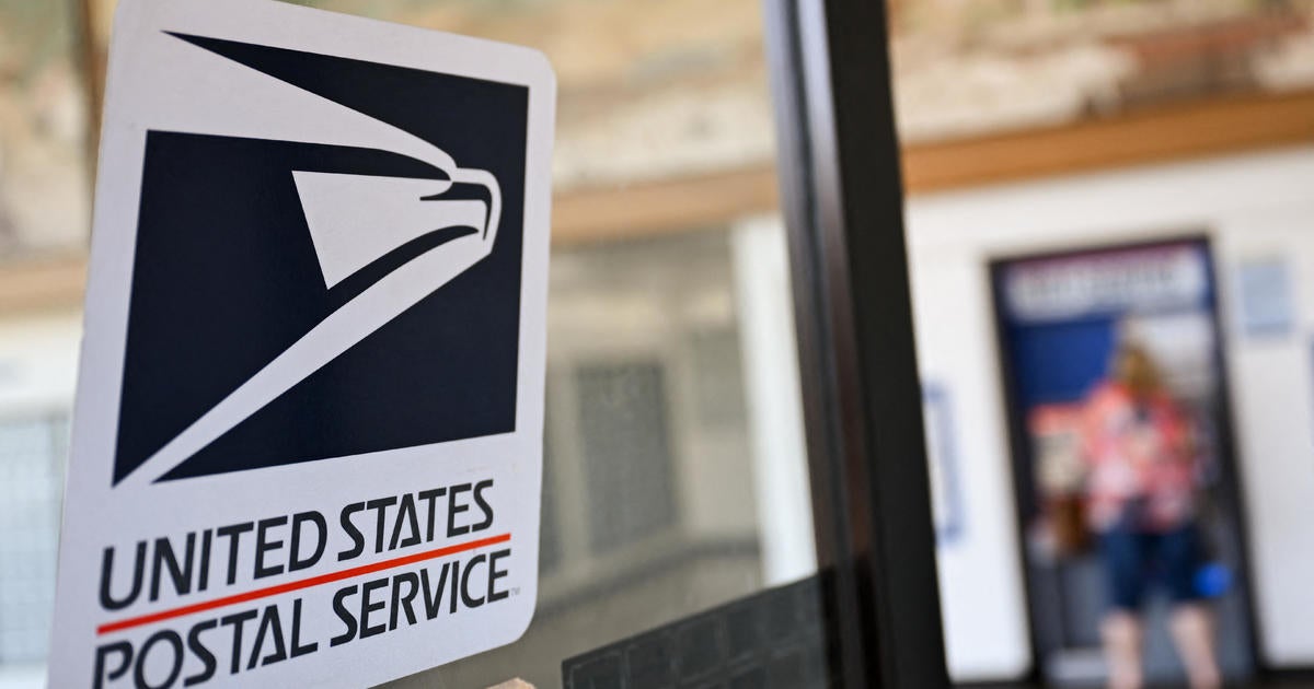 Former USPS employee admits to stealing over $100,000 of sports memorabilia from mail